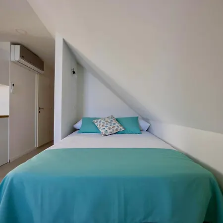 Newly And Modernly Renovated-studio Gilda-breathtaking Waterfront With Yacht Views Apartman