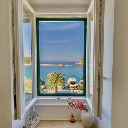 Newly And Modernly Renovated-studio Gilda-breathtaking Waterfront With Yacht Views Макарська